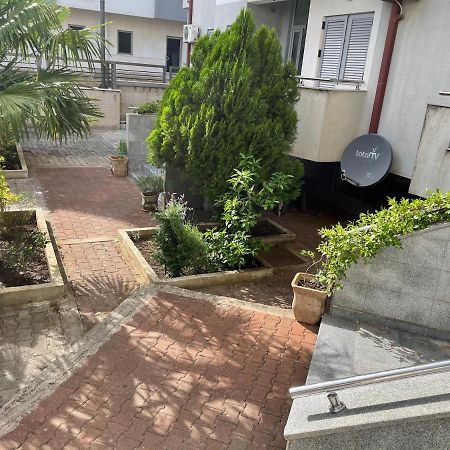 Apartments Zevs ブドヴァ エクステリア 写真
